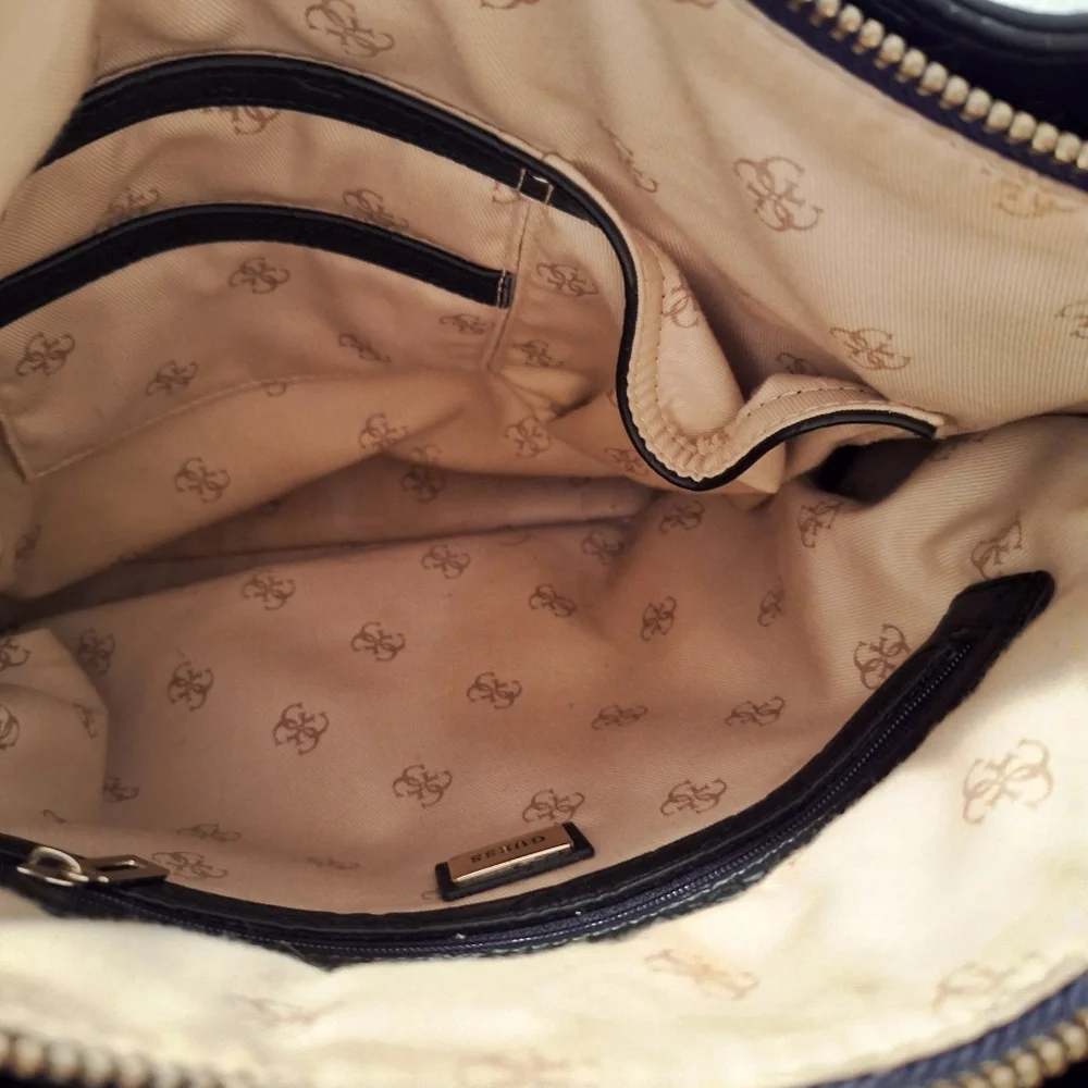 Guess‎ Peony Satchel Purse